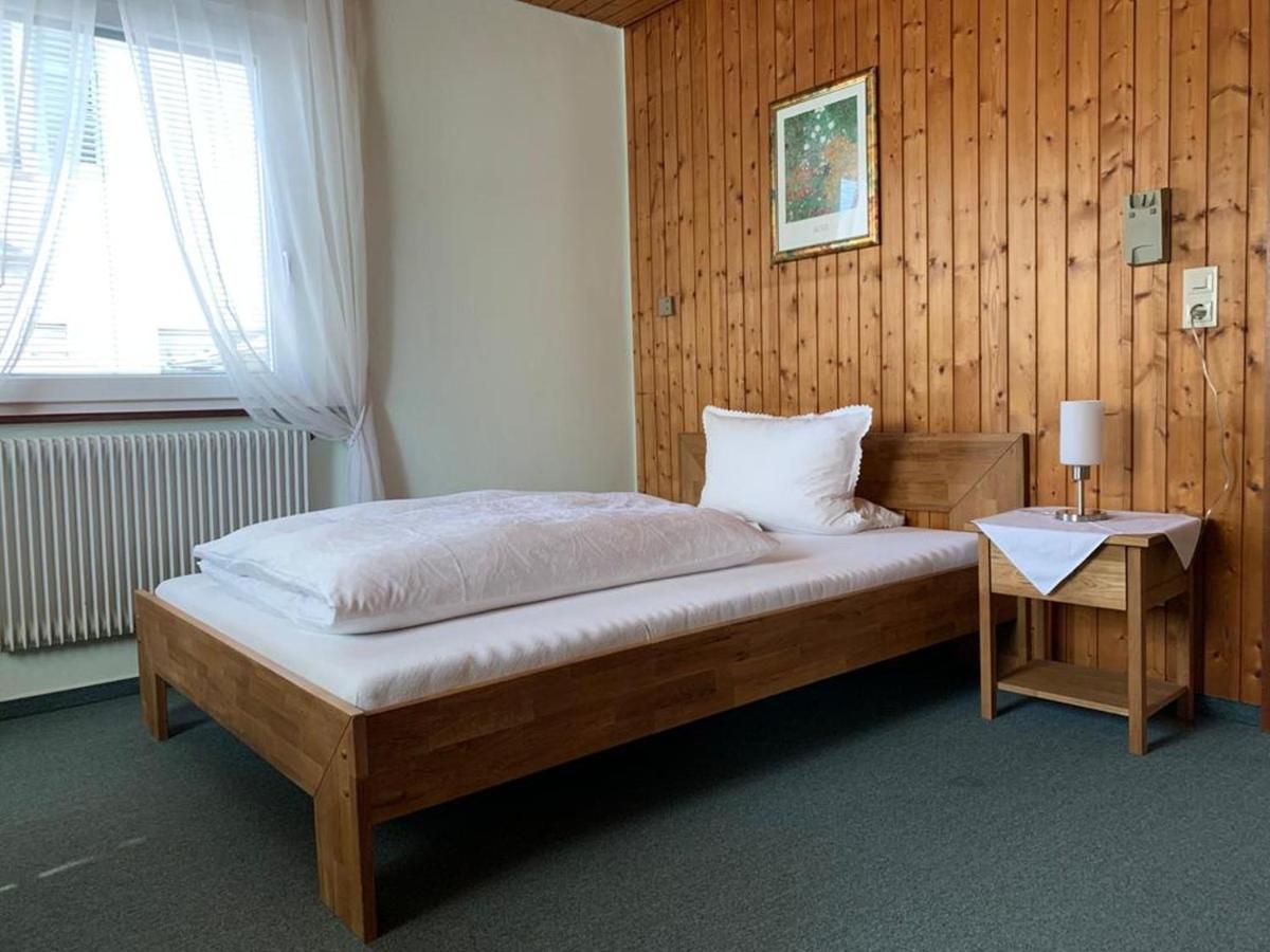 Hotel Garni Siedlerstube Nuertingen Esterno foto